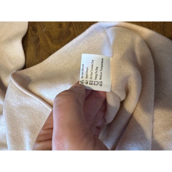 Hirsch + Timber Cream 100% Wool Turtle Neck Sweater: Women's Size Medium - Picture 10 of 11